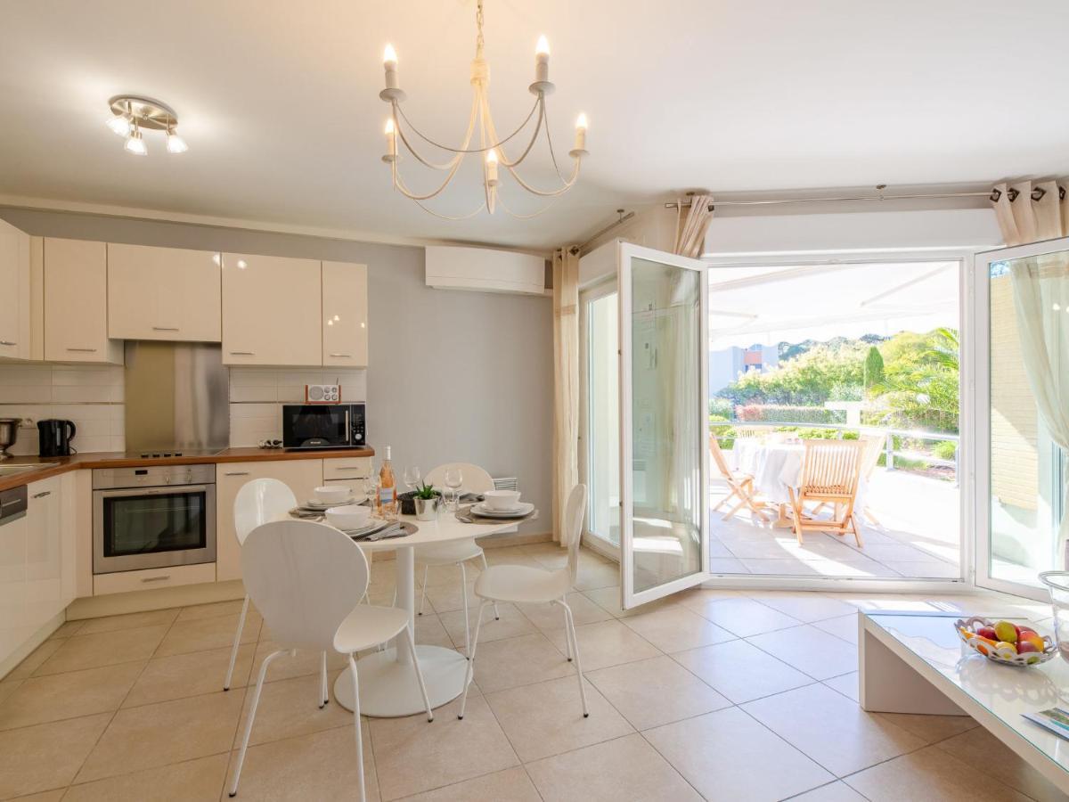 Apartment Les Rivages De L'Esterel By Interhome บูลูรีส์-ซูร์-แมร์ ภายนอก รูปภาพ