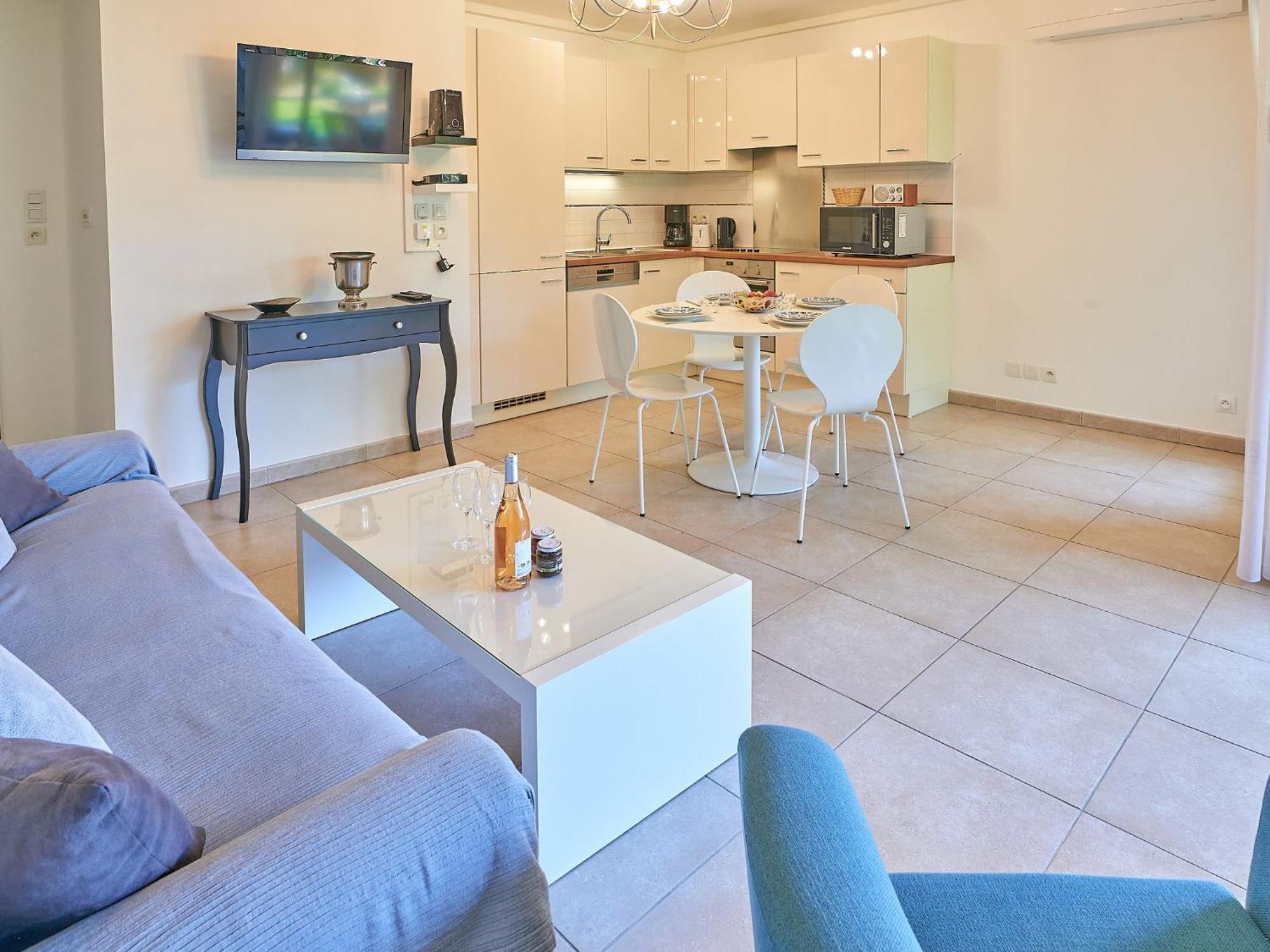 Apartment Les Rivages De L'Esterel By Interhome บูลูรีส์-ซูร์-แมร์ ภายนอก รูปภาพ